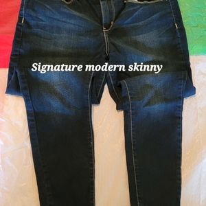 Levi's signature mid rise modern skinny jeans size 31 W 30 L